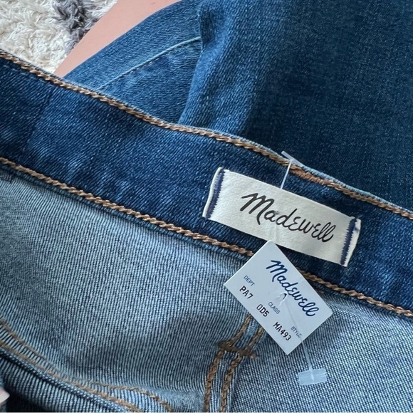 NWT Madewell 10" High-Rise Roadtripper Supersoft Jeans in Playford Wash - Picture 11 of 14